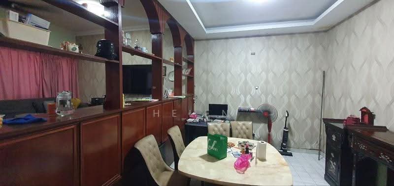 2-storey Terraced House for Sale in SS2 (Petaling Jaya) - Helen Wan - Living Room - PropertyGuru.com.my