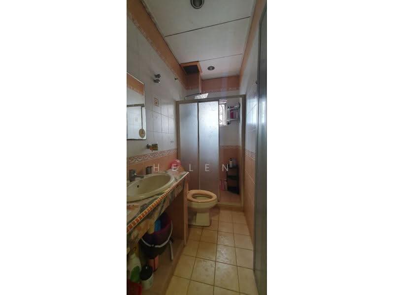 2-storey Terraced House for Sale in SS2 (Petaling Jaya) - Helen Wan - Bathroom - PropertyGuru.com.my