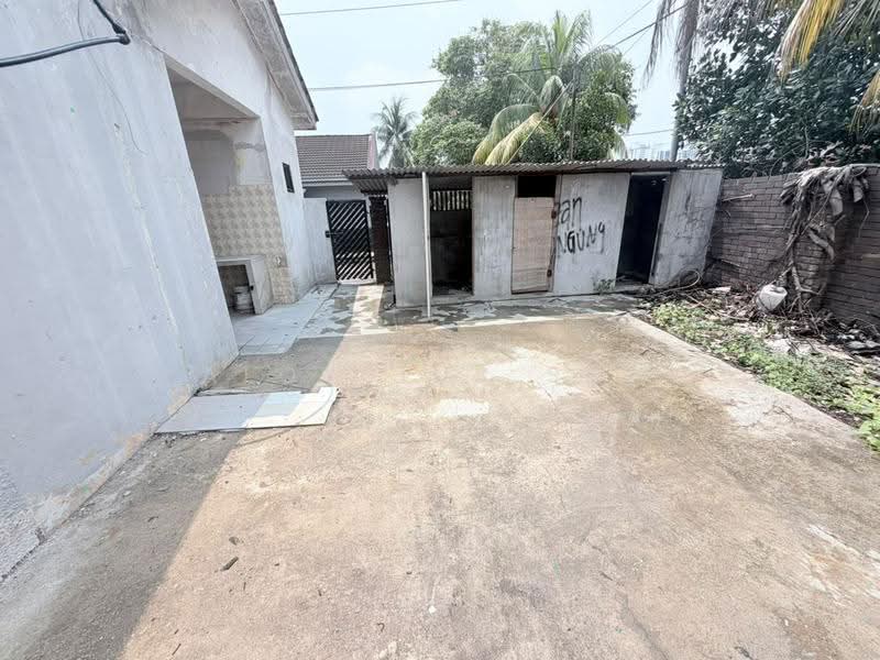 Rumah Teres 1-Tingkat untuk Dijual di Bandar Baru Permas Jaya (Permas Jaya) - Aloysius Son - Exterior - PropertyGuru.com.my