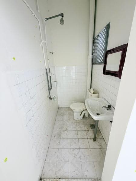 Rumah Teres 1-Tingkat untuk Dijual di Bandar Baru Permas Jaya (Permas Jaya) - Aloysius Son - Bathroom - PropertyGuru.com.my