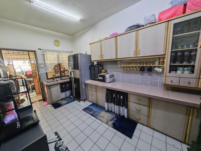 2-storey Terraced House for Sale in Usj 17 (Subang Jaya) - RL Han - Kitchen - PropertyGuru.com.my