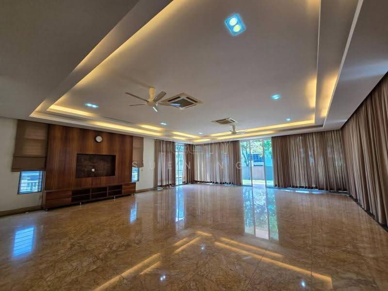 Bungalow House untuk Dijual di Shah Alam (Selangor) - Suen Ng - Living Room - PropertyGuru.com.my