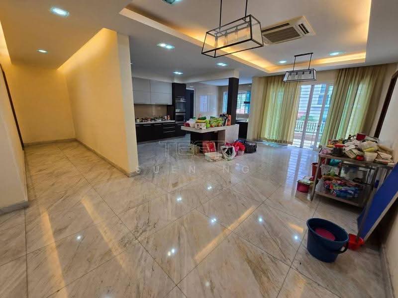 Bungalow House untuk Dijual di Shah Alam (Selangor) - Suen Ng - Living Room - PropertyGuru.com.my