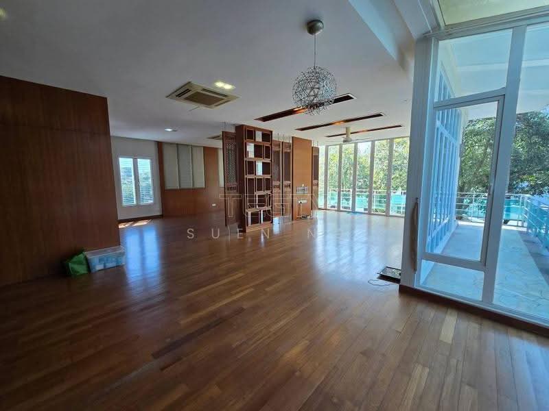 Bungalow House untuk Dijual di Shah Alam (Selangor) - Suen Ng - Living Room - PropertyGuru.com.my