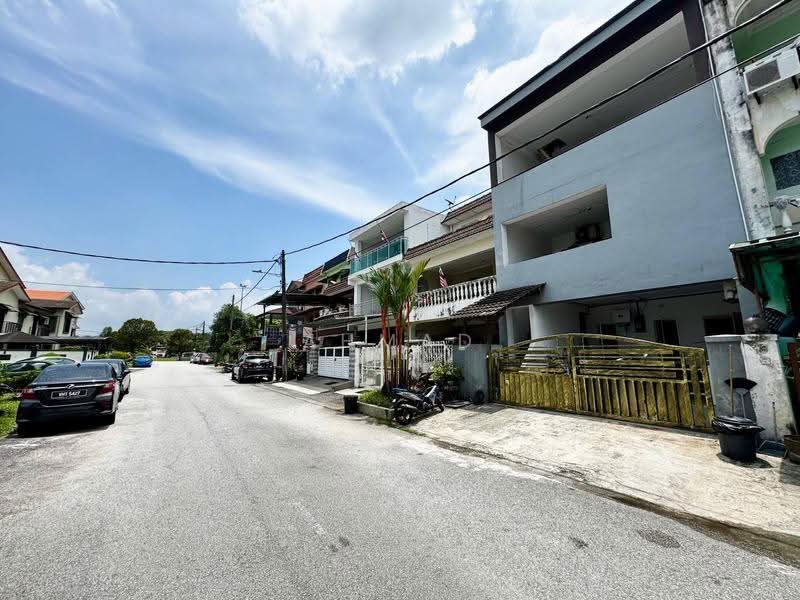 3-storey Terraced House for Sale in Cheras (Selangor) - Ahmad Muslim - Exterior - PropertyGuru.com.my
