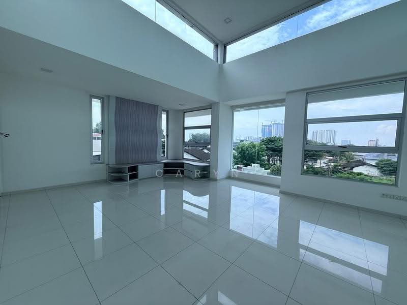 Bungalow House for Sale in Taman Majidee (Johor Bahru) - Caryn Ter - Living Room - PropertyGuru.com.my