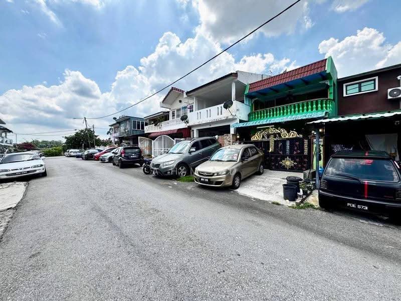 2-storey Terraced House for Sale in Kajang (Selangor) - Ahmad Muslim - Exterior - PropertyGuru.com.my