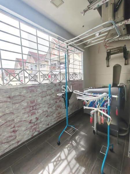 Pangsapuri untuk Dijual di Vista Indah Putra - Suen Ng - Balcony - PropertyGuru.com.my