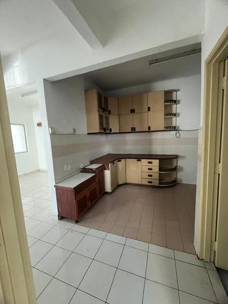 Rumah Teres 2-Tingkat untuk Dijual di Seri Kembangan (Selangor) - Melvin . - Kitchen - PropertyGuru.com.my