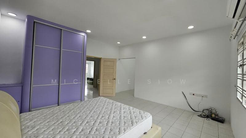 2-storey Terraced House for Sale in Bandar Damai Perdana (Cheras) - Michelle Siow - Bedroom - PropertyGuru.com.my