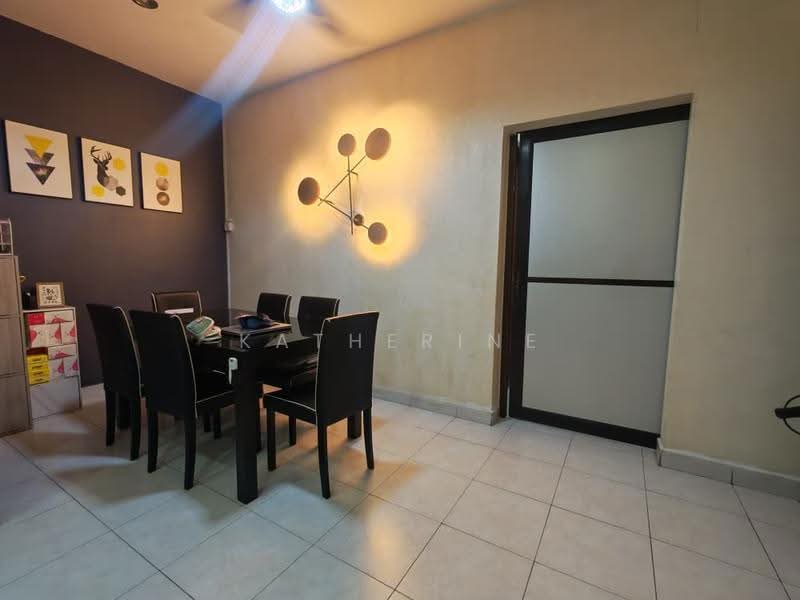 Rumah Teres 2-Tingkat untuk Dijual di Taman Nusa Bestari (Iskandar Puteri (Nusajaya)) - Katherine Low - Dining Room - PropertyGuru.com.my