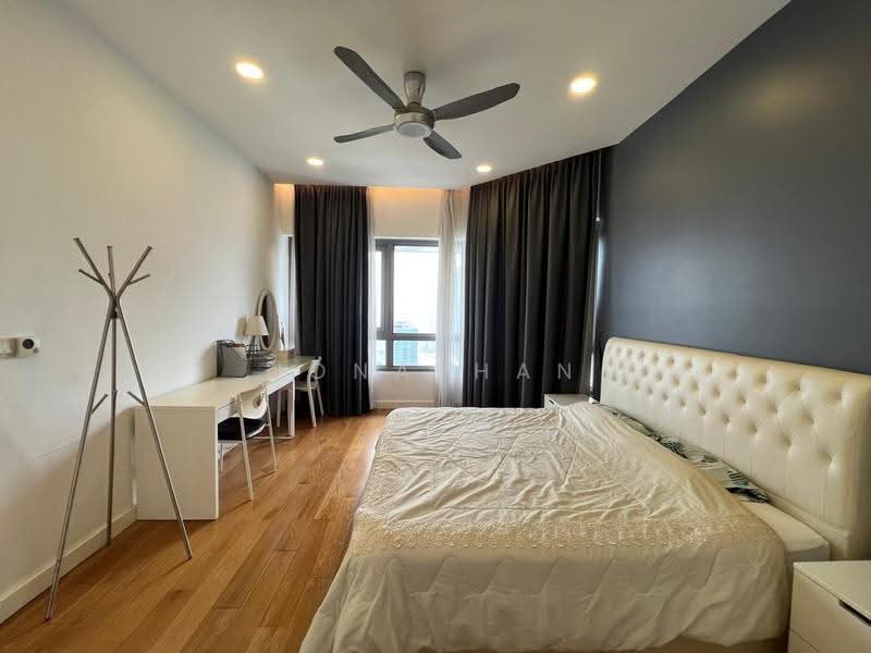 Kediaman Servis untuk Dijual di The Sentral Residences - Jonathan Lai - Bedroom - PropertyGuru.com.my