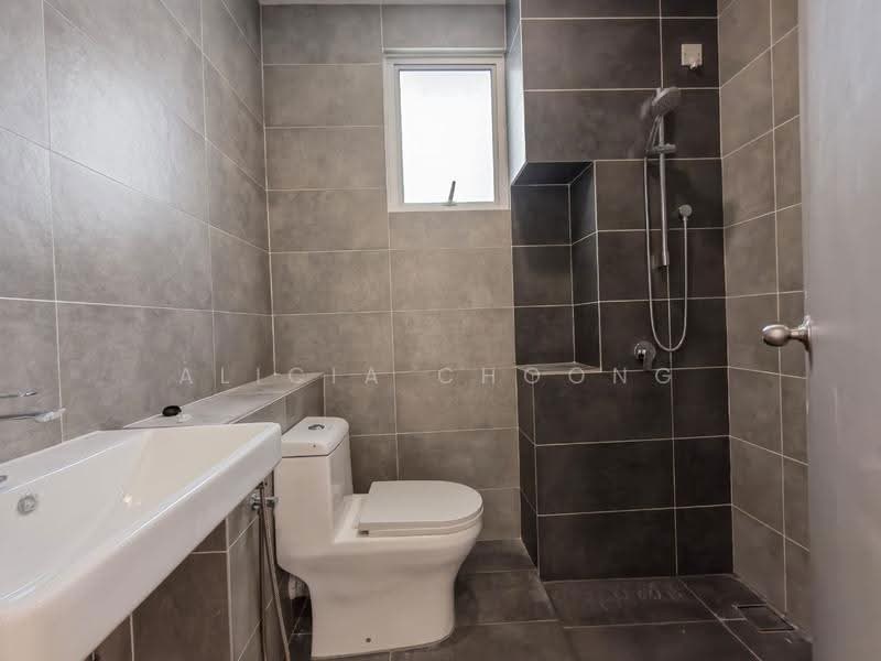 Semi-Detached House for Rent in Kajang (Selangor) - Alicia Choong - Bathroom - PropertyGuru.com.my