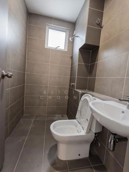 Semi-Detached House for Rent in Kajang (Selangor) - Alicia Choong - Bathroom - PropertyGuru.com.my
