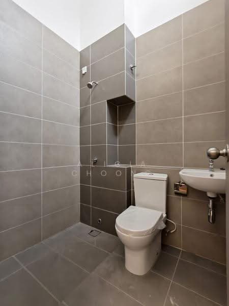 Semi-Detached House for Rent in Kajang (Selangor) - Alicia Choong - Bathroom - PropertyGuru.com.my