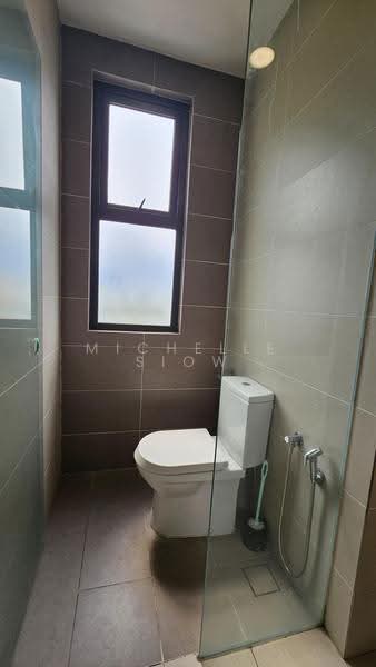 3-storey Terraced House for Sale in Lake Fields (Sungai Besi) - Michelle Siow - Bathroom - PropertyGuru.com.my