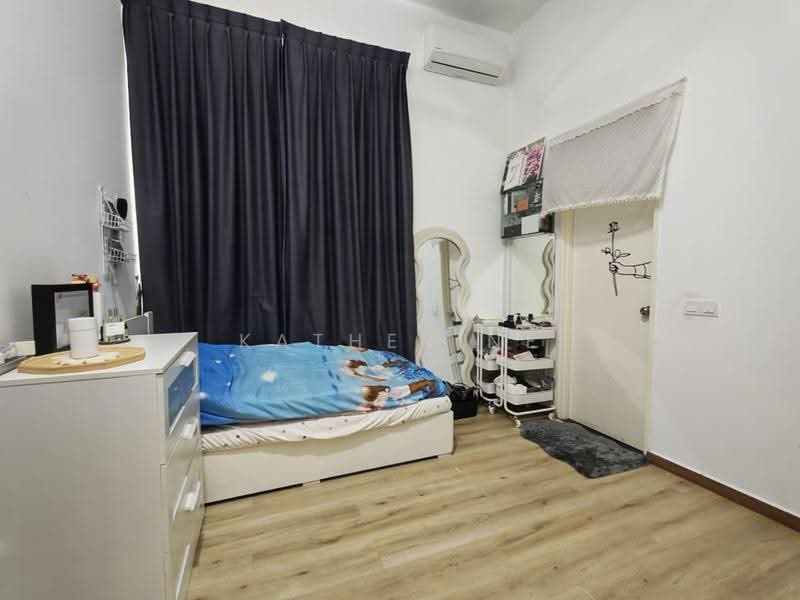 Rumah Kluster untuk Dijual di Kota Masai (Pasir Gudang) - Katherine Low - Bedroom - PropertyGuru.com.my