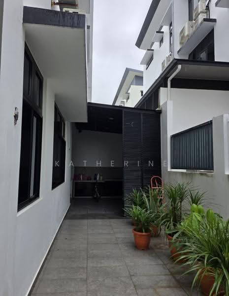 Semi-Detached House for Sale in Taman Nusa Sentral (Iskandar Puteri (Nusajaya)) - Katherine Low - Exterior - PropertyGuru.com.my