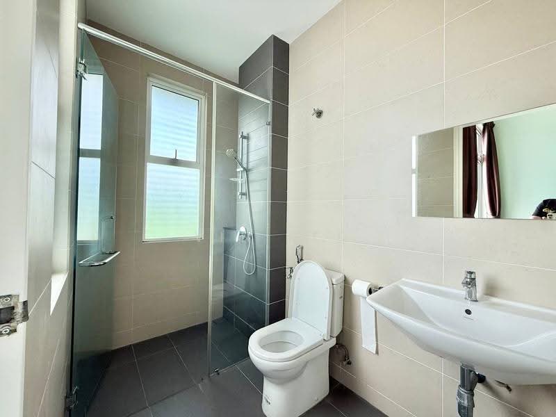Kediaman Servis untuk Dijual di D'Suites Akasia Horizon @ Horizon Hills - VIN Kee - Bathroom - PropertyGuru.com.my