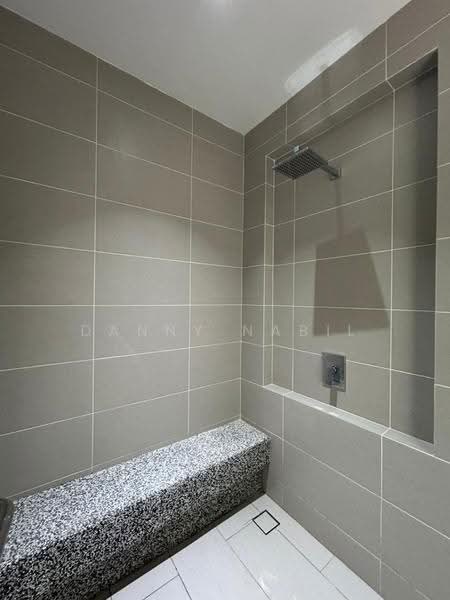 Condominium for Rent at Par 3 Condo & Condo Villa - Danny Nabil - Bathroom - PropertyGuru.com.my