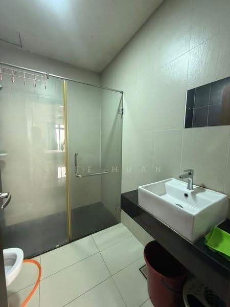 Service Residence for Rent at D'Secret Garden (Pangsapuri Kempas Indah) - Lee Huan - Bathroom - PropertyGuru.com.my
