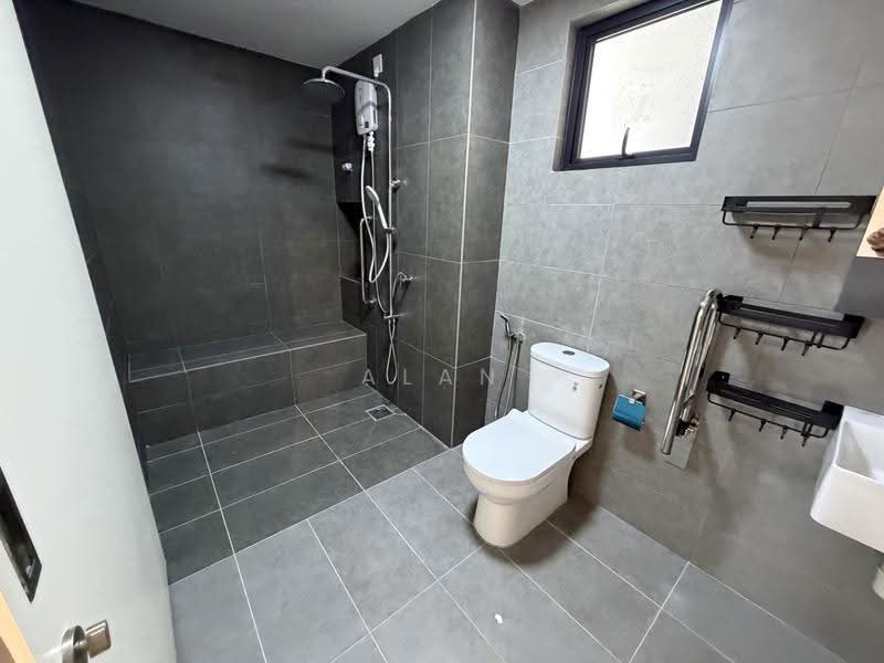 Kondominium untuk Disewa di D'Terra Residences - Alan Chia - Bathroom - PropertyGuru.com.my
