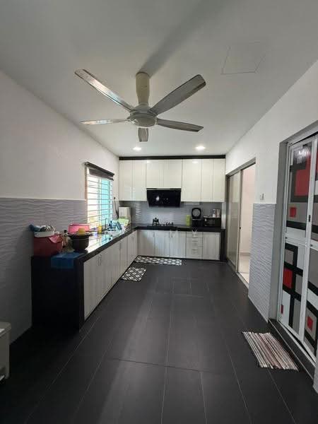 Rumah Teres 2-Tingkat untuk Dijual di Semenyih (Selangor) - Kimmy Chua - Kitchen - PropertyGuru.com.my