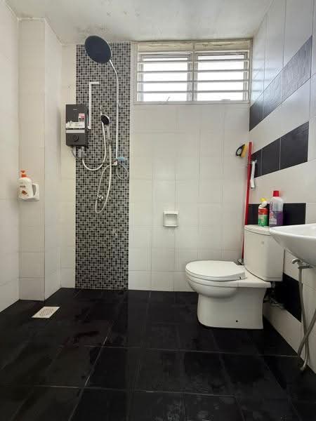 Rumah Teres 2-Tingkat untuk Dijual di Semenyih (Selangor) - Kimmy Chua - Bathroom - PropertyGuru.com.my