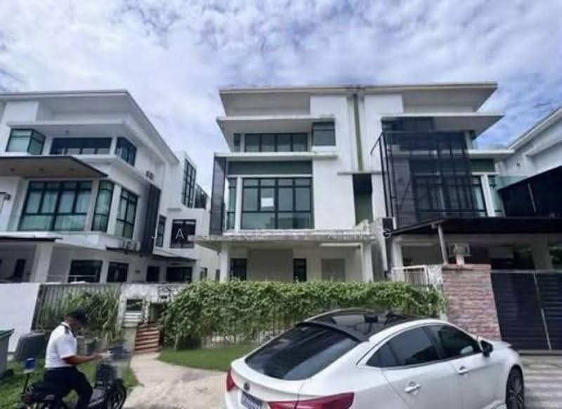 Rumah Kluster untuk Dijual di Taman Mutiara Mas (Skudai) - Jason Tang - Exterior - PropertyGuru.com.my