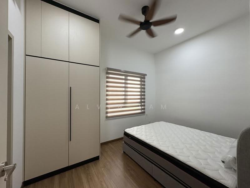 Kediaman Servis untuk Disewa di Residensi Ava @ Kiara Bay - Alvin Lam - Bedroom - PropertyGuru.com.my