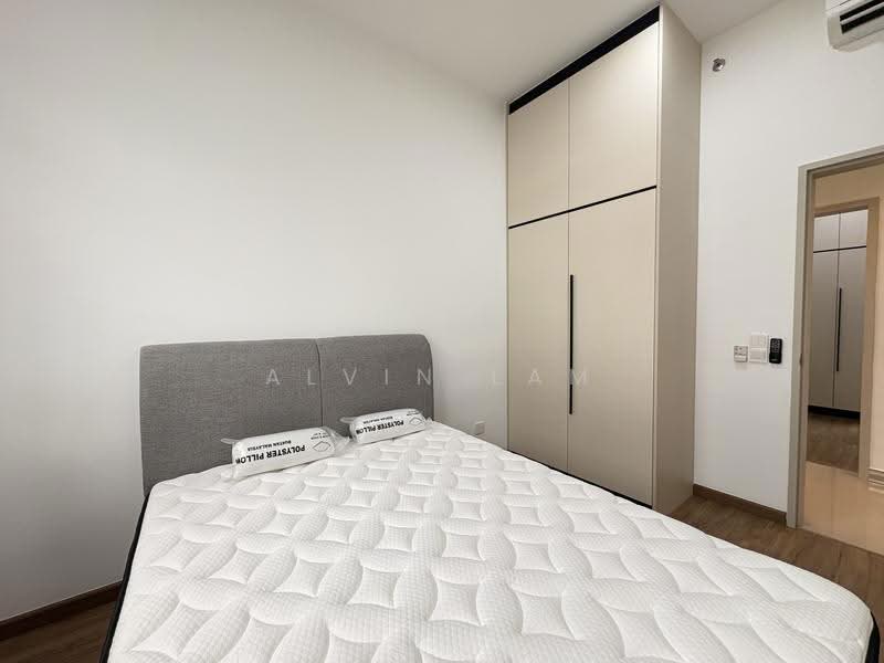 Kediaman Servis untuk Disewa di Residensi Ava @ Kiara Bay - Alvin Lam - Bedroom - PropertyGuru.com.my