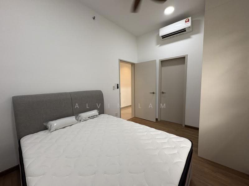 Kediaman Servis untuk Disewa di Residensi Ava @ Kiara Bay - Alvin Lam - Bedroom - PropertyGuru.com.my
