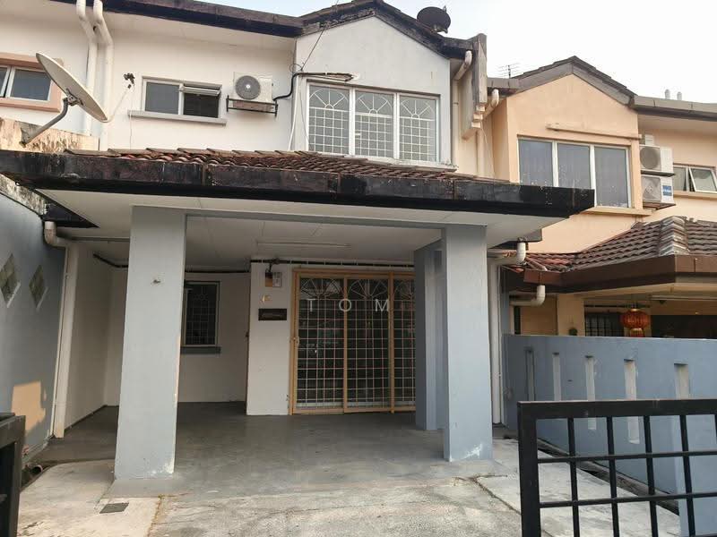 Rumah Teres 2-Tingkat untuk Disewa di Bandar Putra Permai (Seri Kembangan) - Tom Foo - Exterior - PropertyGuru.com.my