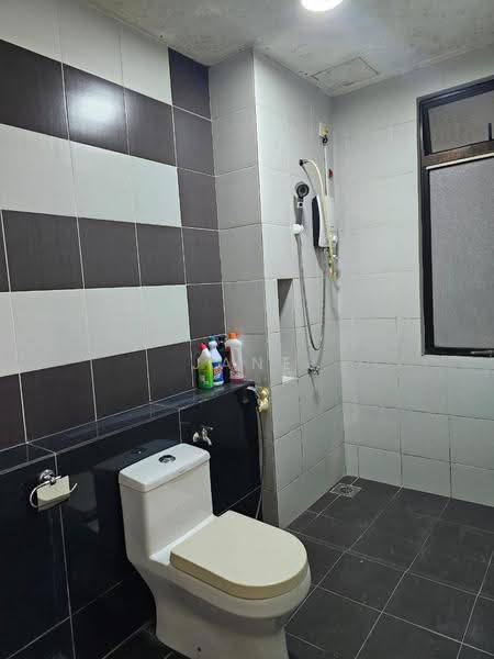 Pangsapuri untuk Disewa di Austin Regency (Pangsapuri Austin Perdana) - Jane Ngoi - Bathroom - PropertyGuru.com.my