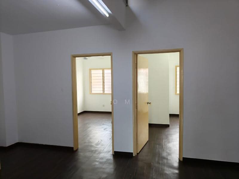 2-storey Terraced House for Sale in Bandar Putra Permai (Seri Kembangan) - Tom Foo - Interior - PropertyGuru.com.my