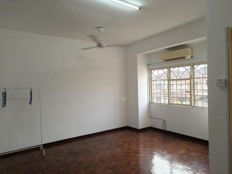2-storey Terraced House for Sale in Bandar Putra Permai (Seri Kembangan) - Tom Foo - Interior - PropertyGuru.com.my