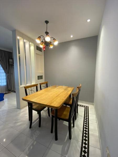2-storey Terraced House for Sale in Taman Molek (Johor Bahru) - Lee Qiu Wen - Dining Room - PropertyGuru.com.my