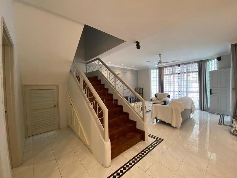 2-storey Terraced House for Sale in Taman Molek (Johor Bahru) - Lee Qiu Wen - Living Room - PropertyGuru.com.my