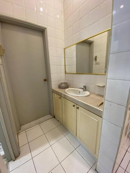 2-storey Terraced House for Sale in Taman Molek (Johor Bahru) - Lee Qiu Wen - Bathroom - PropertyGuru.com.my