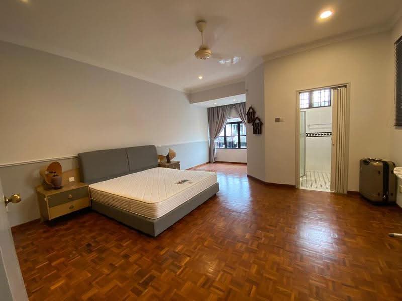 2-storey Terraced House for Sale in Taman Molek (Johor Bahru) - Lee Qiu Wen - PropertyGuru.com.my