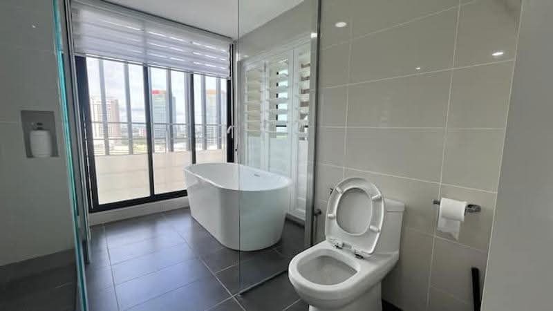 Kediaman Servis untuk Disewa di Southkey Mosaic - Lee Qiu Wen - Bathroom - PropertyGuru.com.my