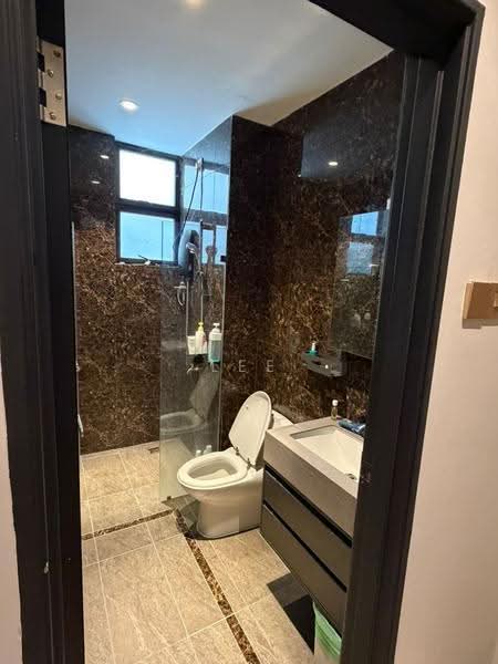 Service Residence for Sale at The Platino Serviced Apartment - Lee Qiu Wen - Bathroom - PropertyGuru.com.my