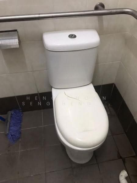 Shop for Rent in Pusat Komersial (Jalan Kuching) - heng choon seng heng choon seng - Bathroom - PropertyGuru.com.my
