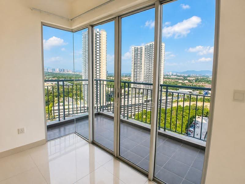 Kediaman Servis untuk Dijual di Savanna Executive Suite @ Southville City - KH Khoo - Balcony - PropertyGuru.com.my