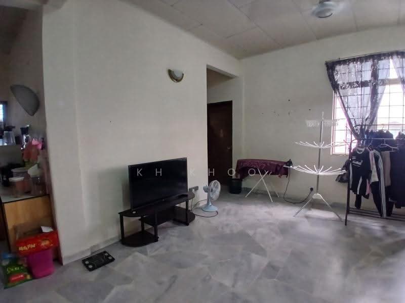 Apartment for Sale at Subang Perdana Goodyear Court 9 - KH Khoo - Living Room - PropertyGuru.com.my