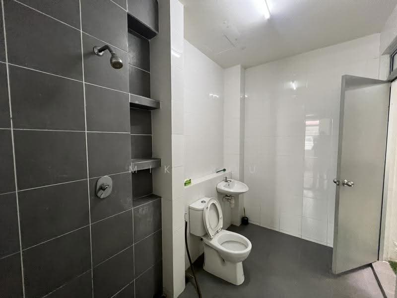 2-storey Terraced House for Rent in Bandar Rimbayu (Telok Panglima Garang) - Miki You - Bathroom - PropertyGuru.com.my