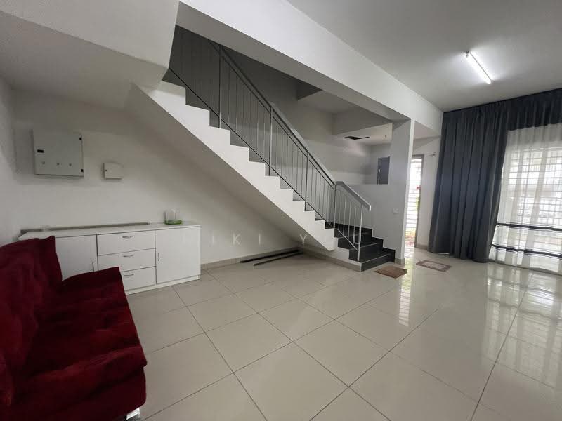 2-storey Terraced House for Rent in Bandar Rimbayu (Telok Panglima Garang) - Miki You - Living Room - PropertyGuru.com.my