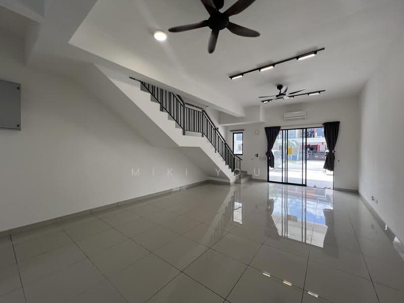 Residential Land for Rent in Bandar Rimbayu (Telok Panglima Garang) - Miki You - Living Room - PropertyGuru.com.my