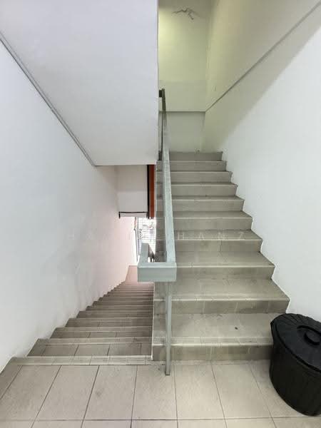 Shop / Office for Sale in Kota Damansara (Selangor) - Hanif Hanz - Corridor - PropertyGuru.com.my