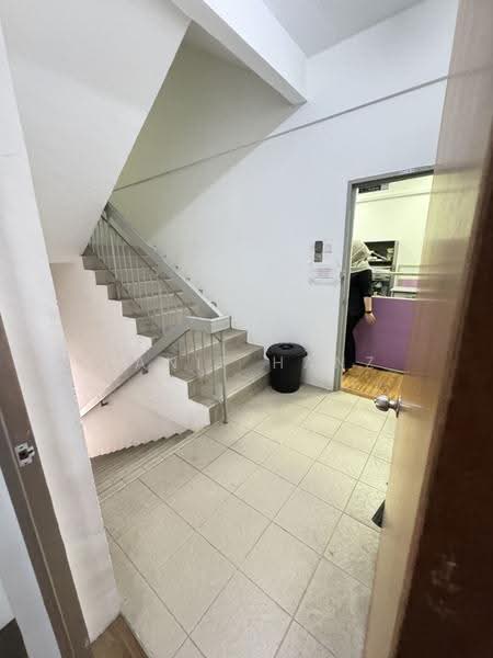 Shop / Office for Sale in Kota Damansara (Selangor) - Hanif Hanz - Corridor - PropertyGuru.com.my
